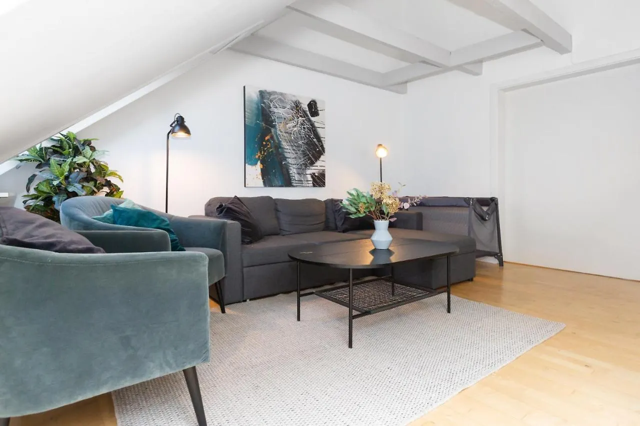 Centralt Byliv - 2 Sovevaerelser Med Plads Til 6 Århus